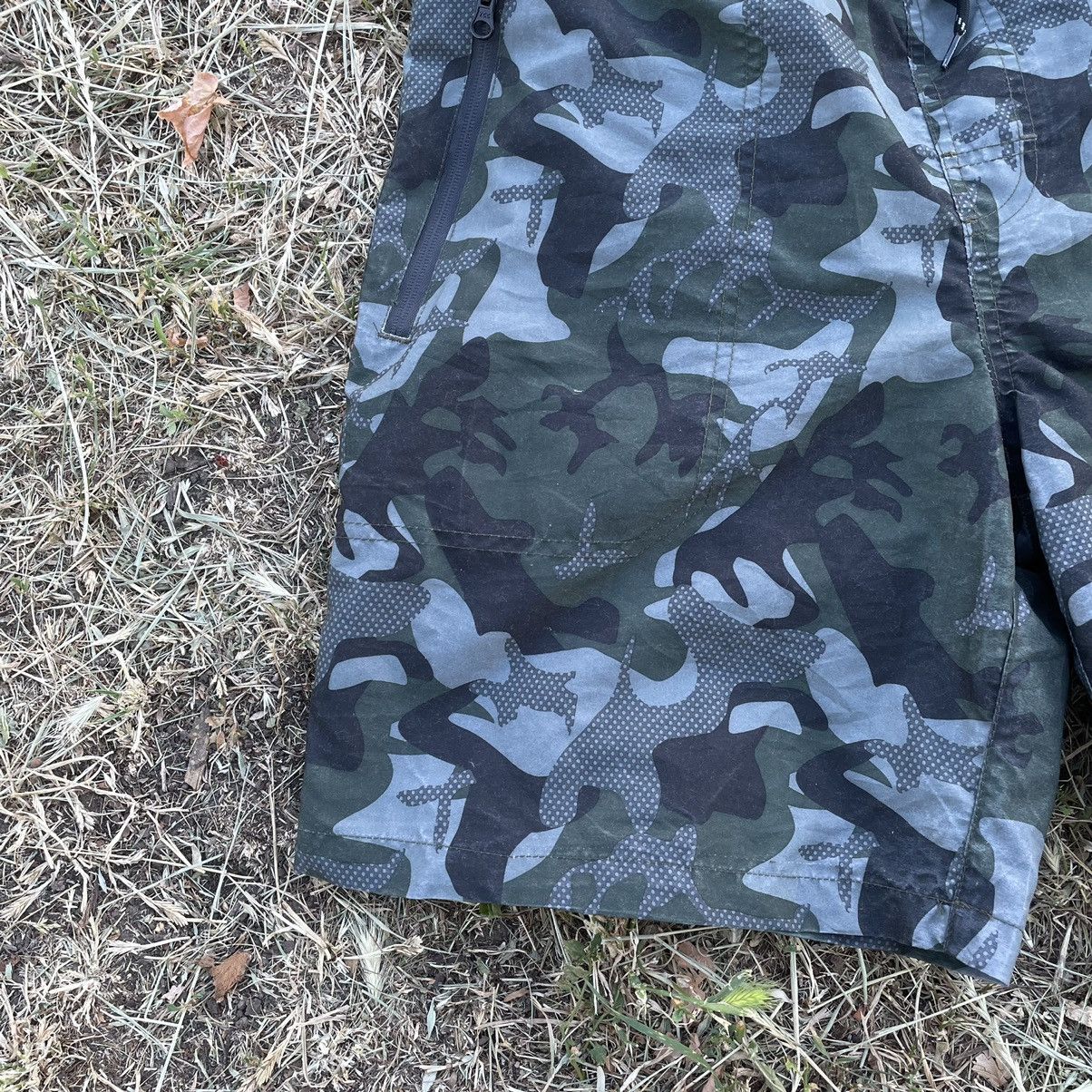 Vintage Vintage 90s Camo Baggy Shorts Streetwear Skate Thrashed 32 Size US 32 / EU 48 - 2 Thumbnail