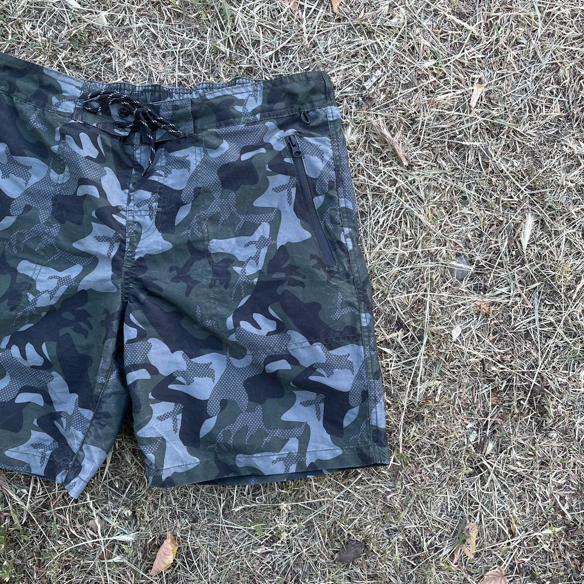Vintage Vintage 90s Camo Baggy Shorts Streetwear Skate Thrashed 32 Size US 32 / EU 48 - 3 Thumbnail