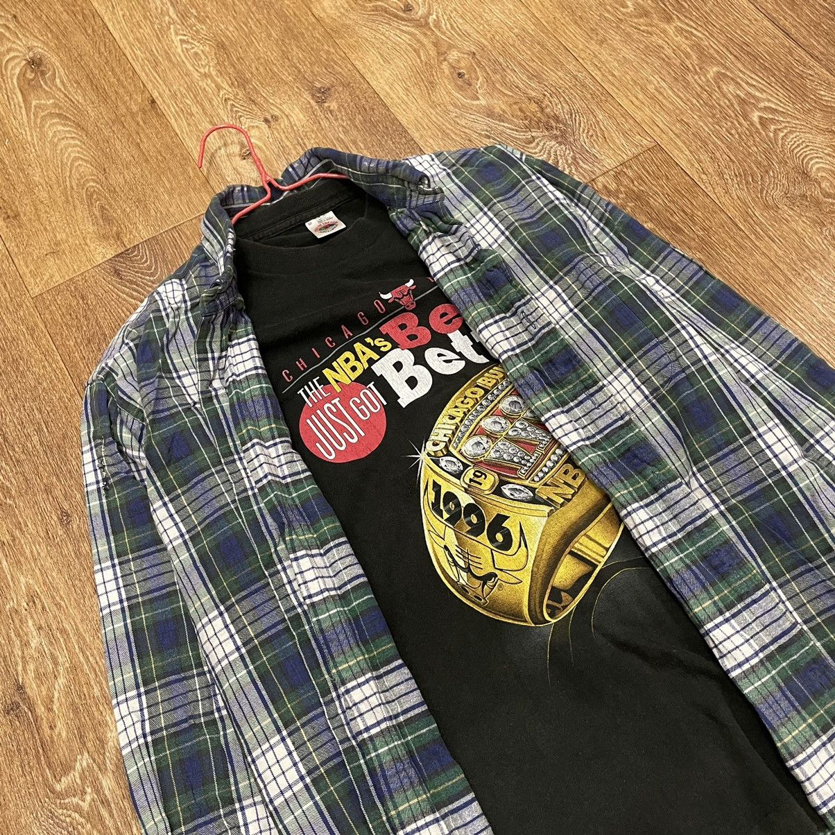 Vintage Vintage 90s Plaid Shirt Graphic Tee Layering Skate Grunge L Size US L / EU 52-54 / 3 - 5 Thumbnail