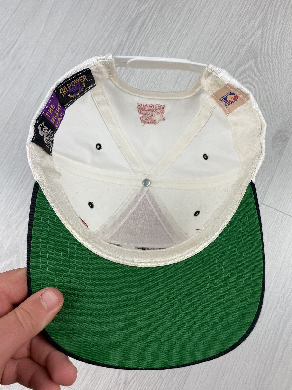 NBA Vintage Chicago Bulls Starter NBA Cap Hat Lakers Bills Size ONE SIZE - 6 Thumbnail