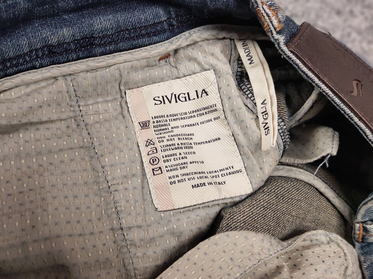 Siviglia Siviglia Premium Designer Fabric Faded Denim Jeans Size US 30 / EU 46 - 21 Thumbnail