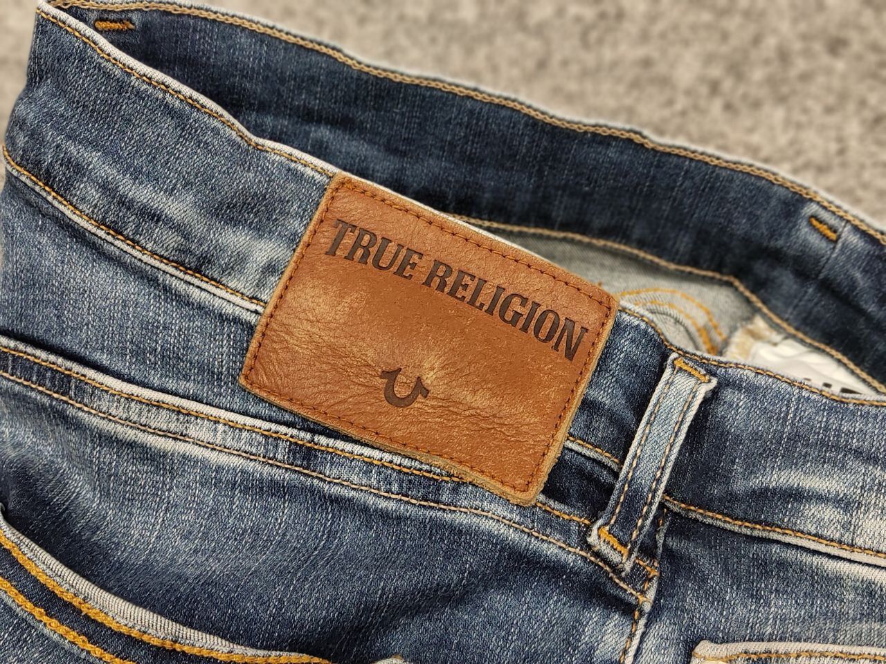 True Religion Vintage True Religion Rocco Relaxed Skinny Faded Denim Jeans Size US 28 / EU 44 - 18 Thumbnail