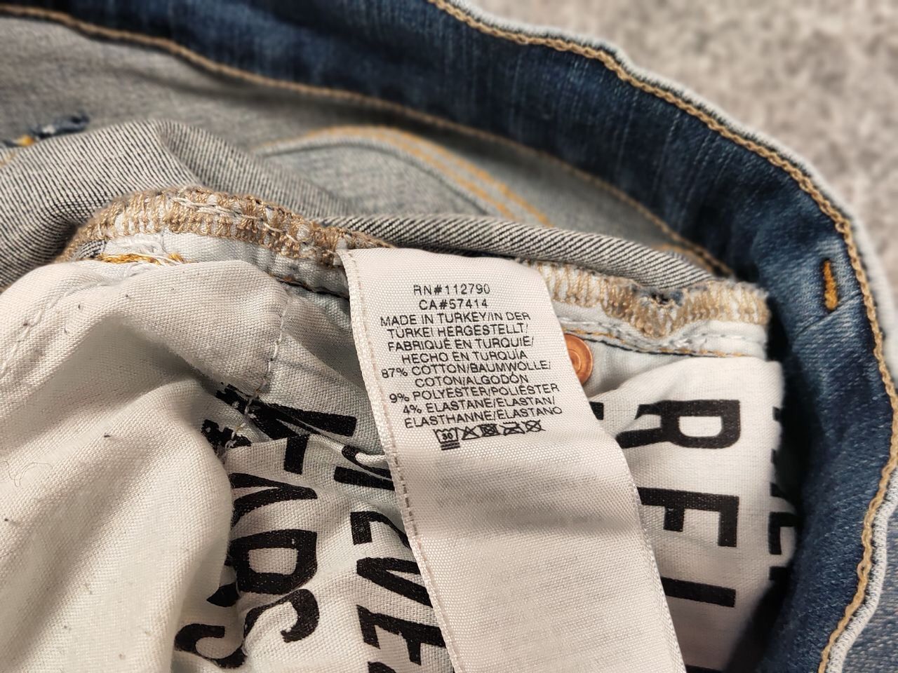 True Religion Vintage True Religion Rocco Relaxed Skinny Faded Denim Jeans Size US 28 / EU 44 - 22 Thumbnail