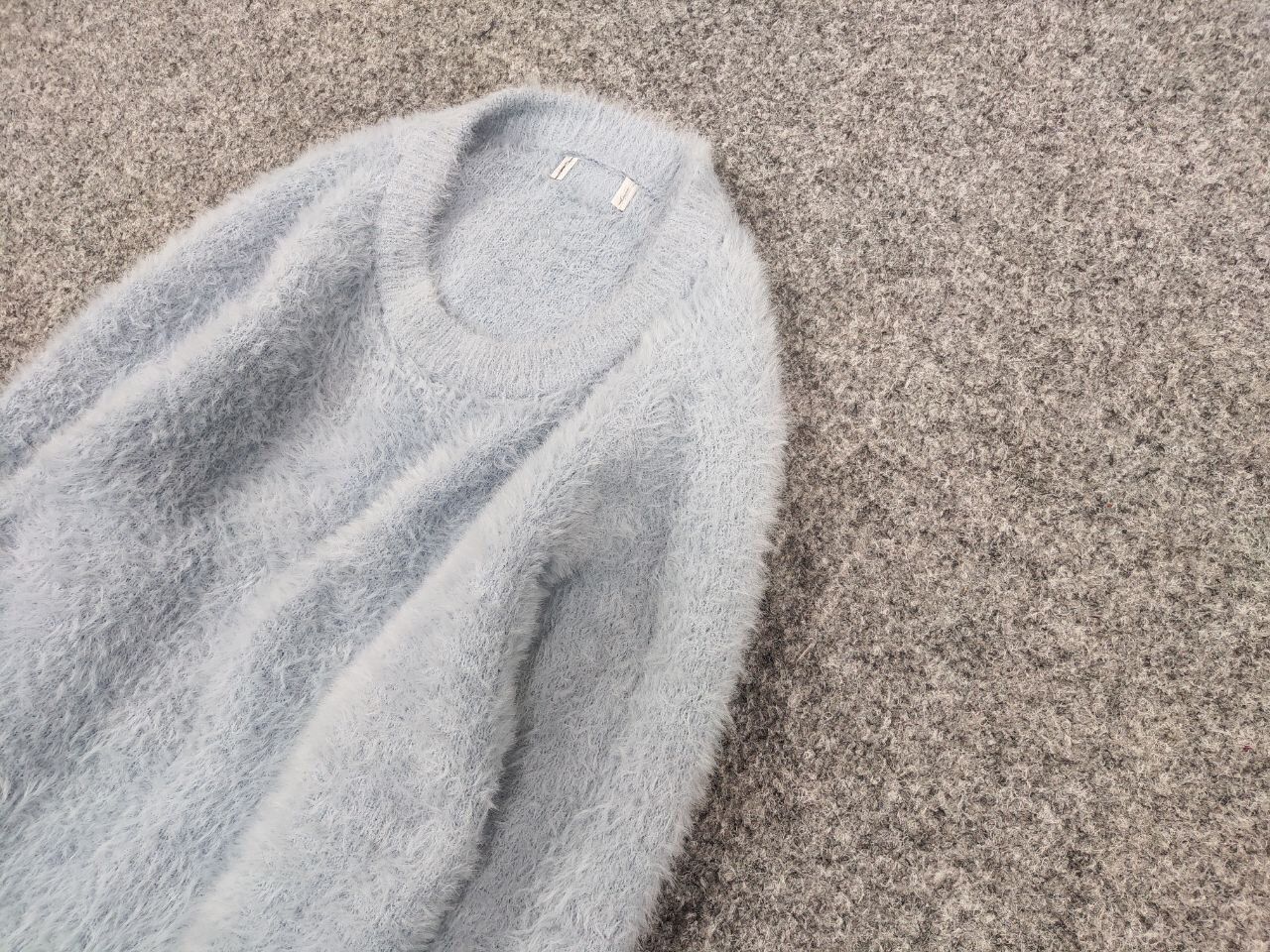Japanese Brand Vintage 90's Japanese Blue Mohair Style Fuzzy Sweater Hype Size M / US 6-8 / IT 42-44 - 4 Thumbnail