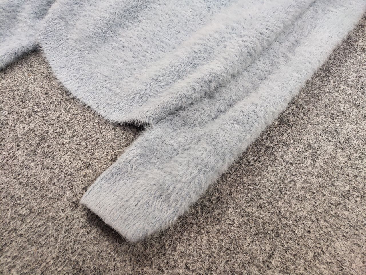 Japanese Brand Vintage 90's Japanese Blue Mohair Style Fuzzy Sweater Hype Size M / US 6-8 / IT 42-44 - 5 Thumbnail
