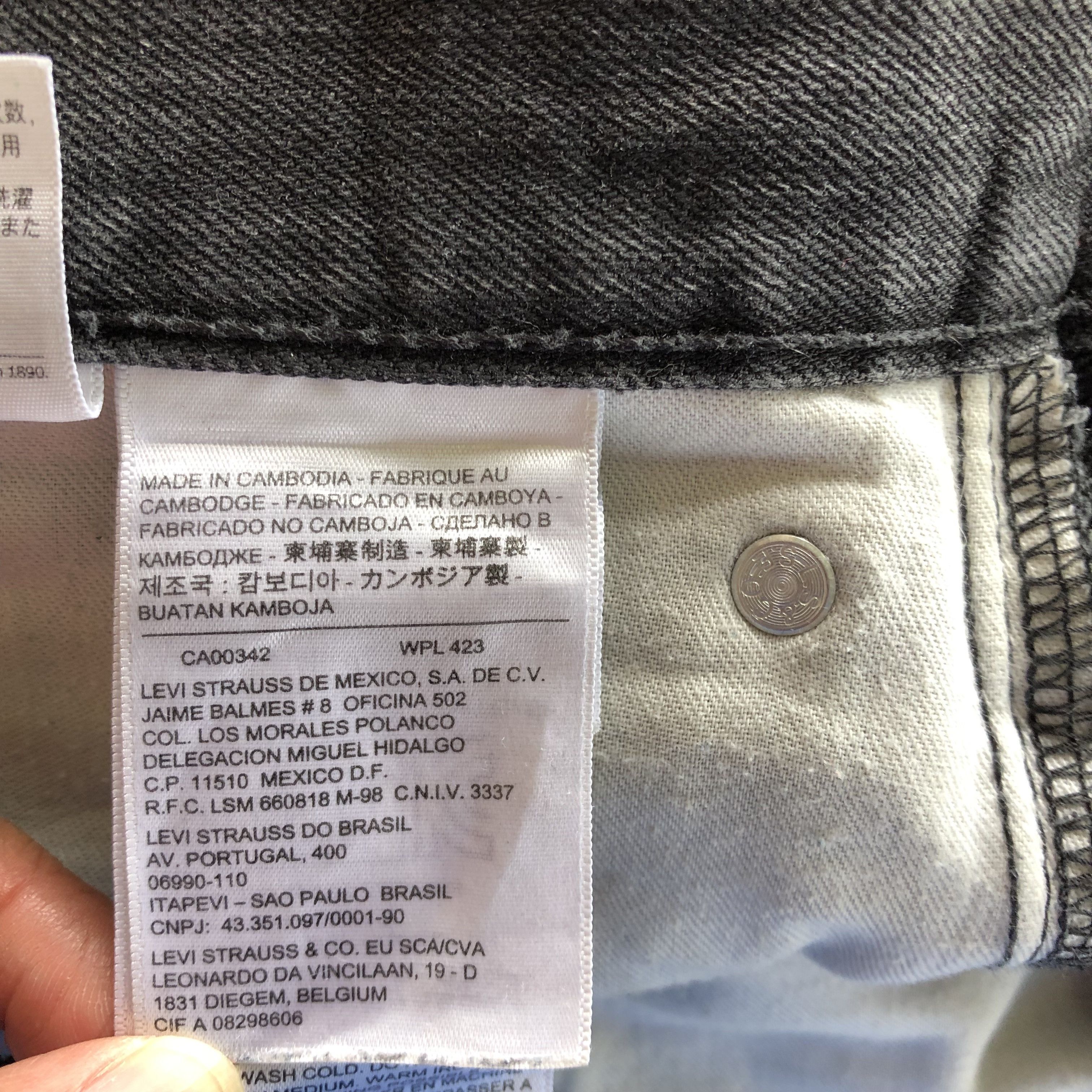 Levi's × Vintage Vintage Levis Skinny Tapered Slim Jeans Levi's Black Denim Size US 34 / EU 50 - 9 Thumbnail