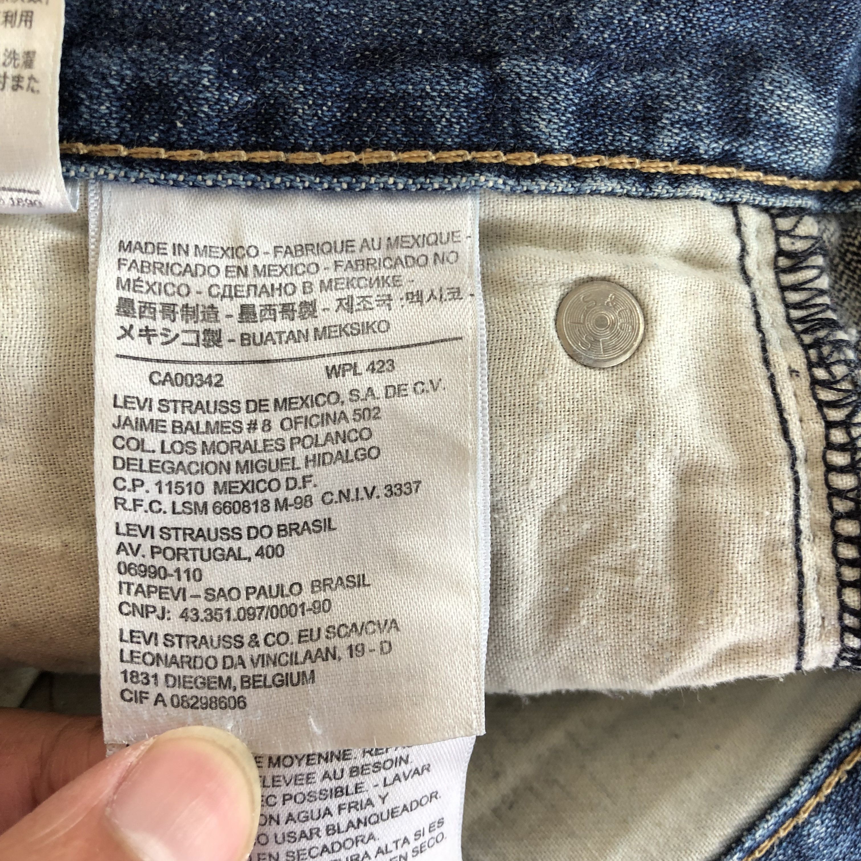 Levi's Vintage Levis Distressed Jeans Levi's Faded Blue Denim Pants Size US 32 / EU 48 - 9 Thumbnail