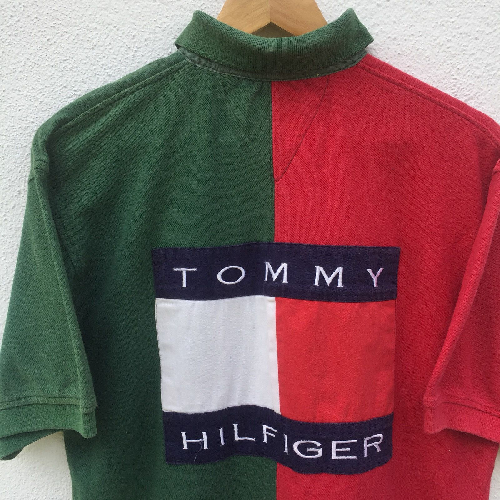 Tommy Hilfiger Vintage 90s Tommy Hilfiger Big Logo Polos Tshirt Size US L / EU 52-54 / 3 - 2 Thumbnail