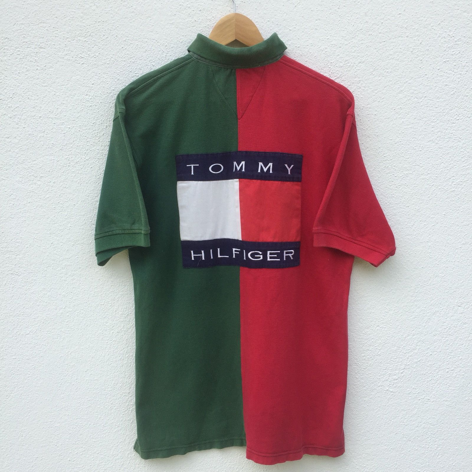 Tommy Hilfiger Vintage 90s Tommy Hilfiger Big Logo Polos Tshirt Size US L / EU 52-54 / 3 - 1 Thumbnail