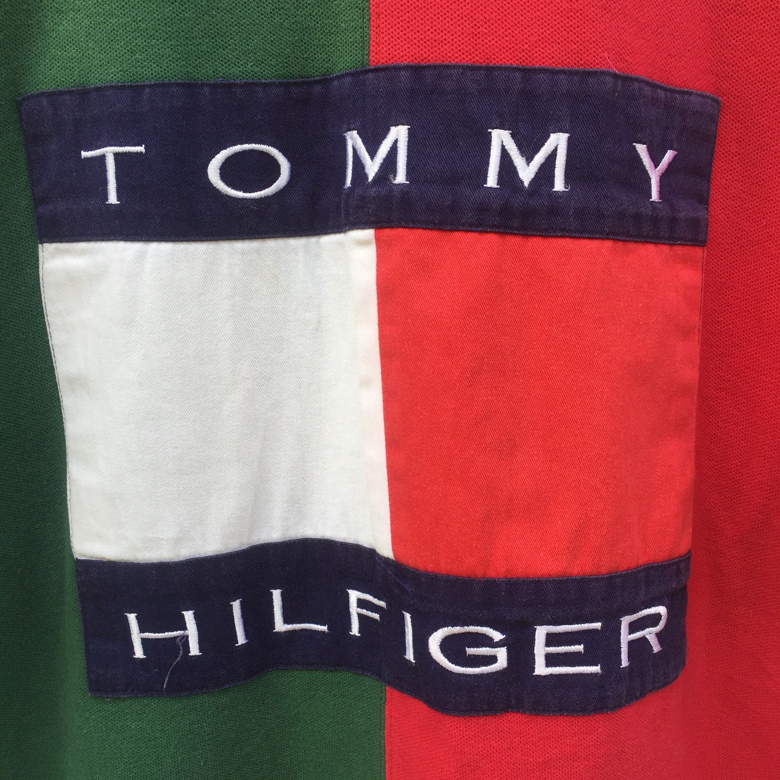 Tommy Hilfiger Vintage 90s Tommy Hilfiger Big Logo Polos Tshirt Size US L / EU 52-54 / 3 - 3 Thumbnail