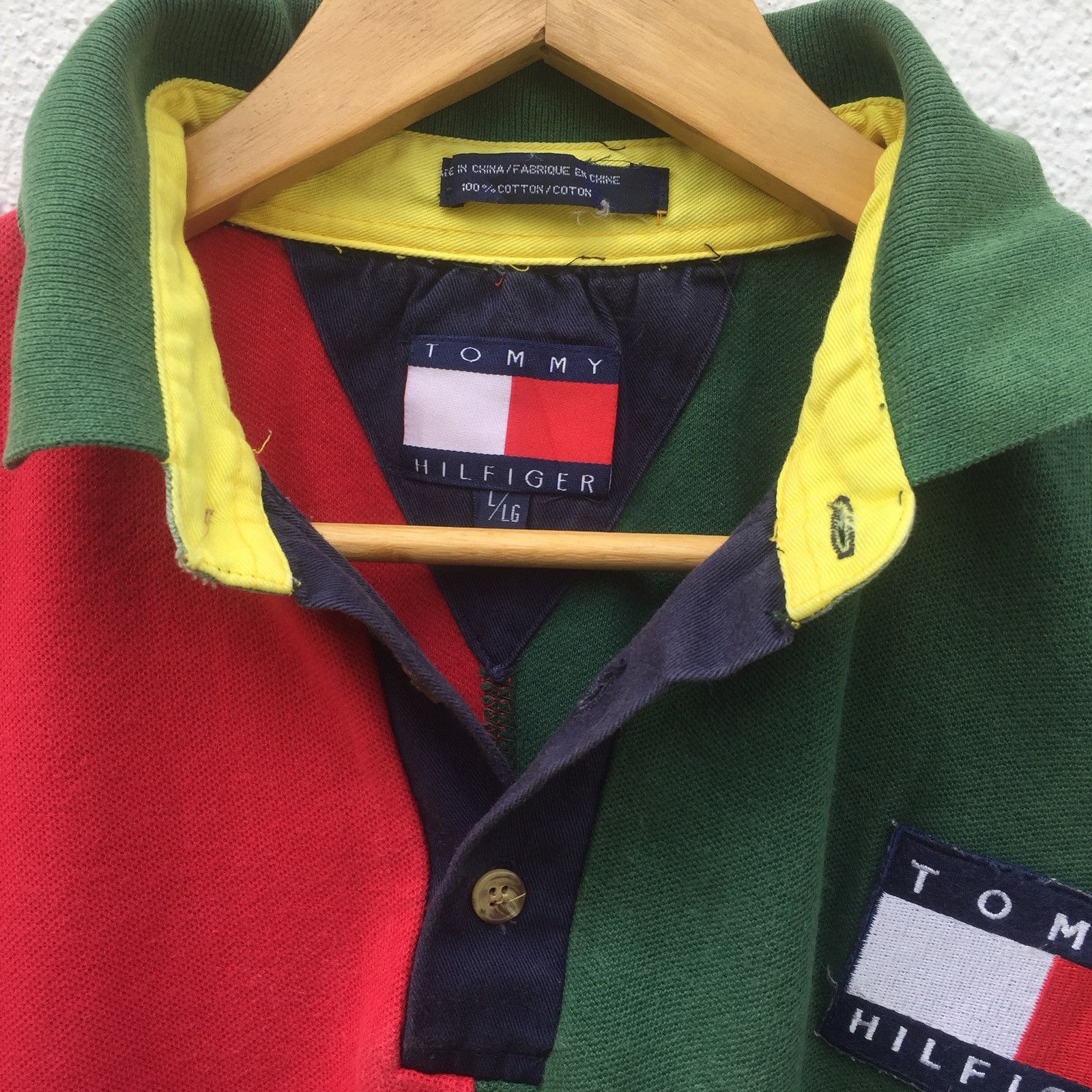 Tommy Hilfiger Vintage 90s Tommy Hilfiger Big Logo Polos Tshirt Size US L / EU 52-54 / 3 - 6 Thumbnail