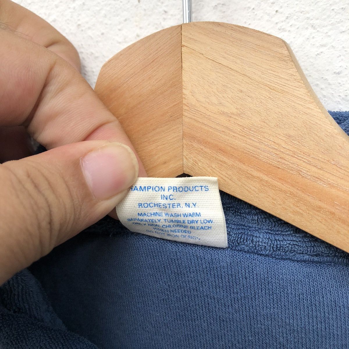 Champion × Vintage VINTAGE CHAMPION SMALL LOGO SINGLE POCKET CORDUROY Size US XL / EU 56 / 4 - 7 Thumbnail