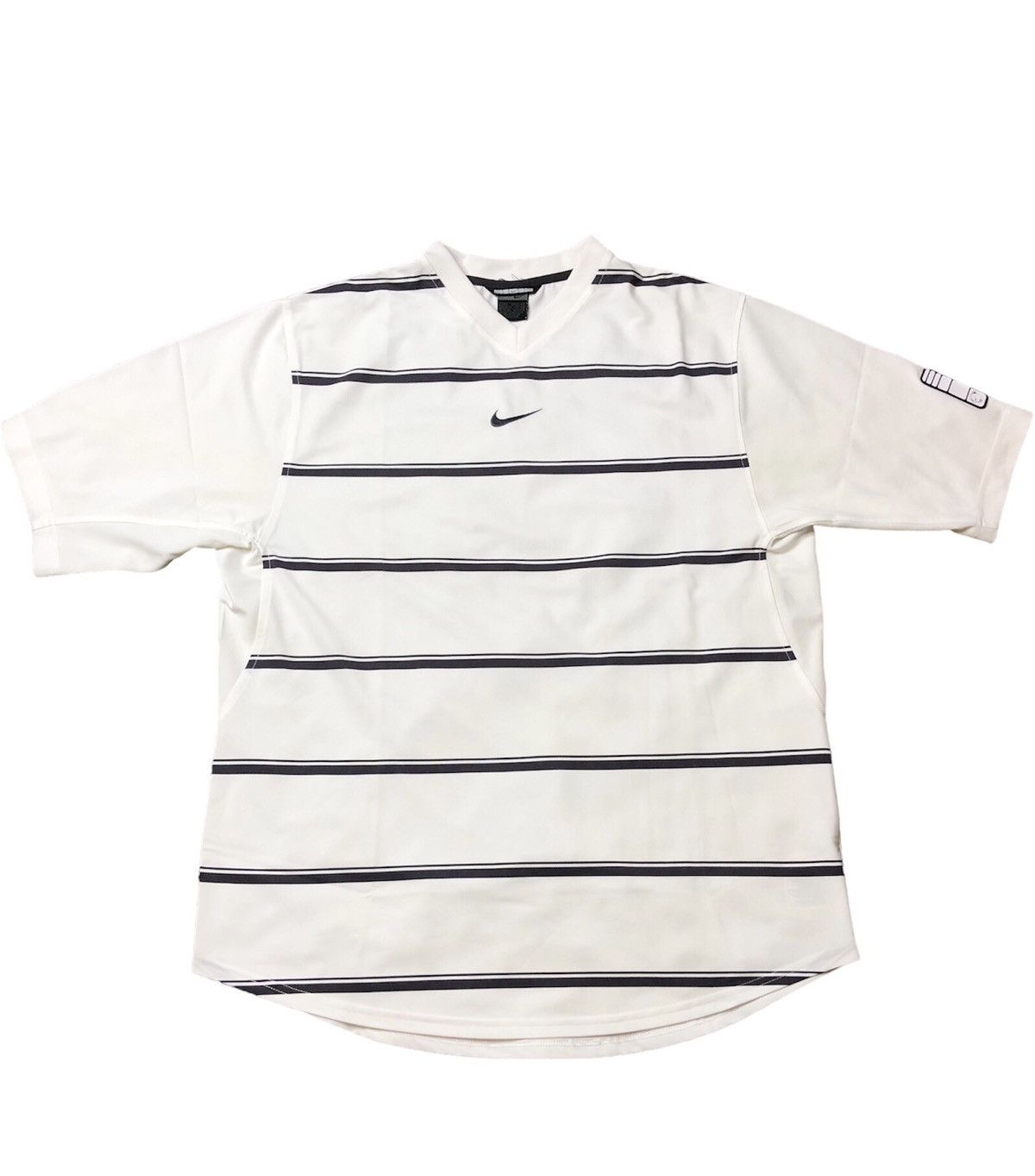 Nike Nike Vintage StreetWear T-Shirt Rare y2k Size US L / EU 52-54 / 3 - 1 Thumbnail