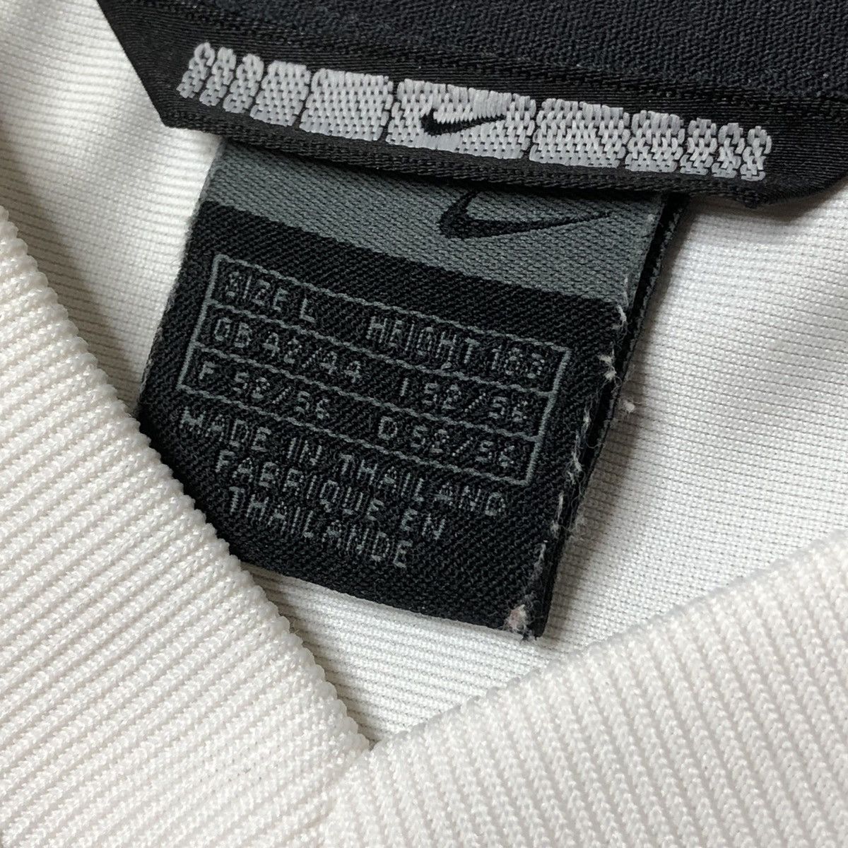 Nike Nike Vintage StreetWear T-Shirt Rare y2k Size US L / EU 52-54 / 3 - 7 Thumbnail