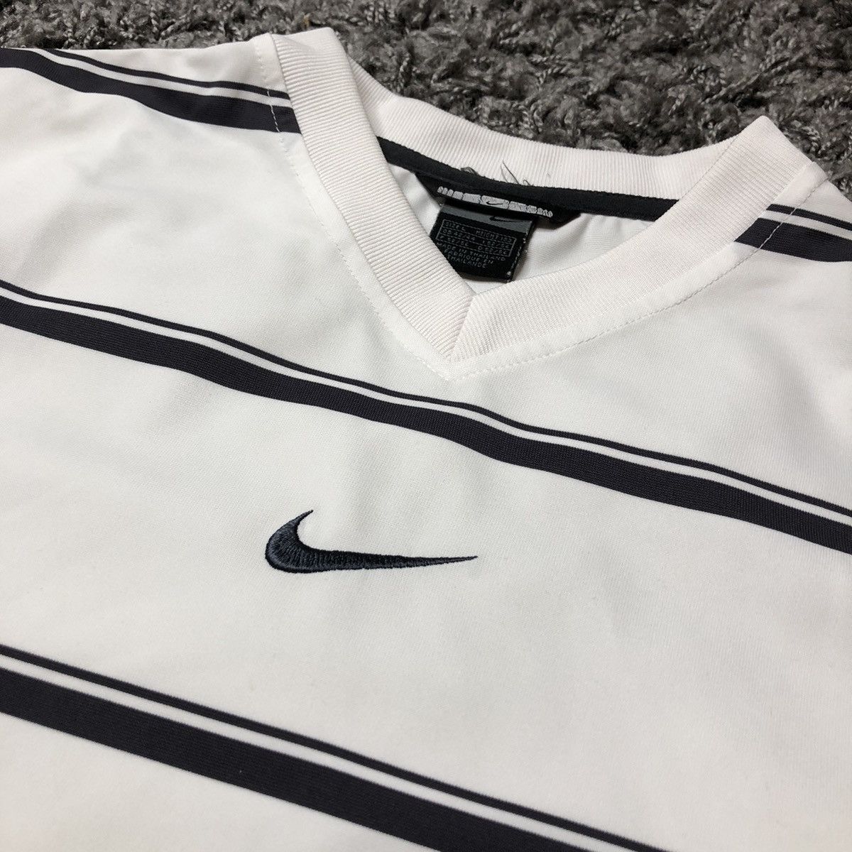 Nike Nike Vintage StreetWear T-Shirt Rare y2k Size US L / EU 52-54 / 3 - 6 Thumbnail