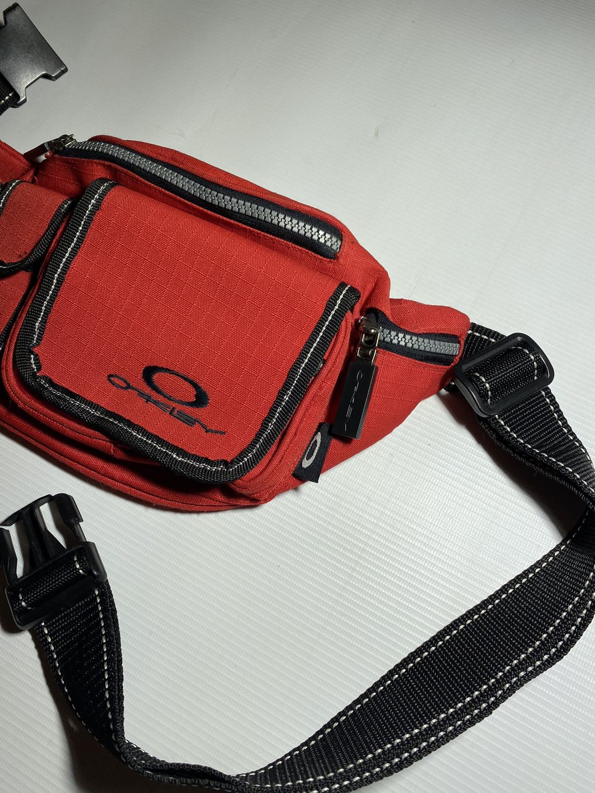 Oakley × Vintage Oakley Vintage softwarer red waist bag OS Size ONE SIZE - 4 Thumbnail