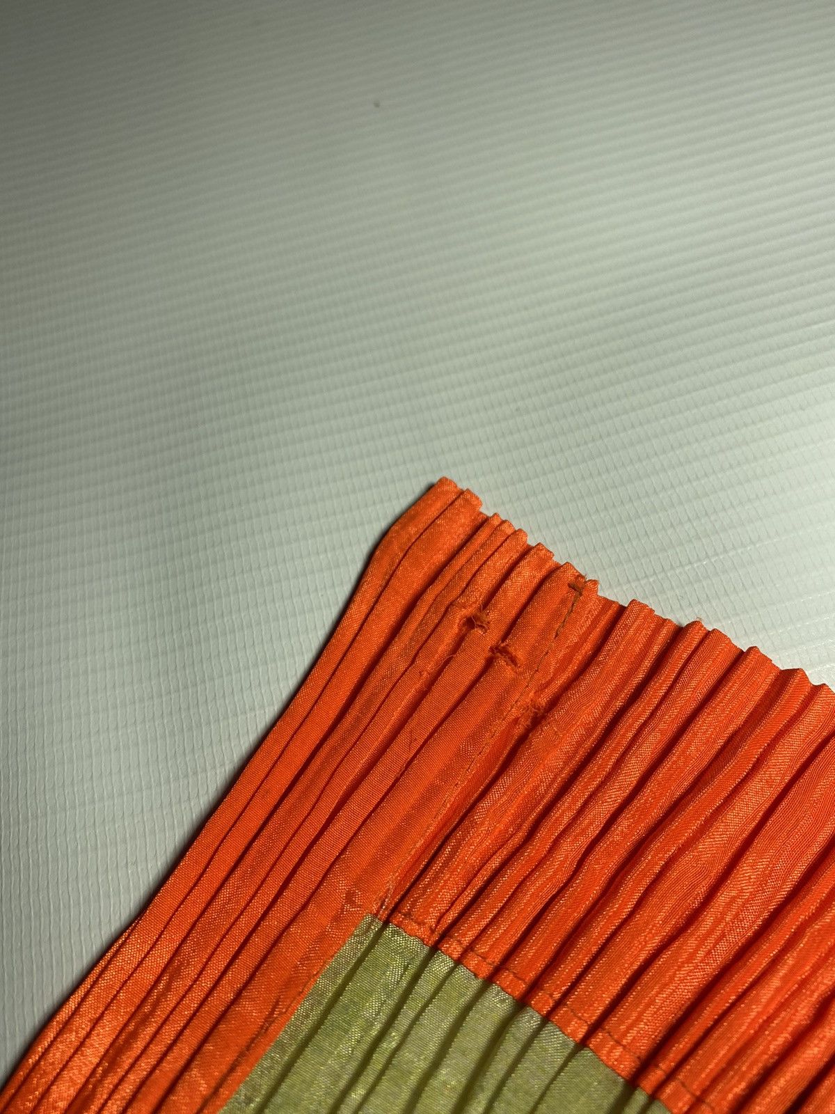 Issey Miyake × Vintage Pleats Please Issey Miyake scarf Rare Vintage Japan Size ONE SIZE - 4 Thumbnail