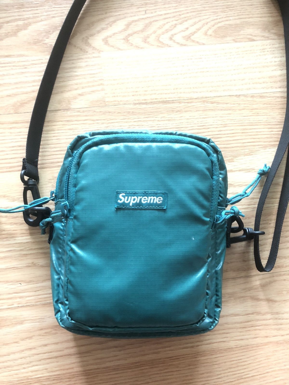 Afbeeldingsresultaat voor Supreme Shoulder Bag FW17 Black