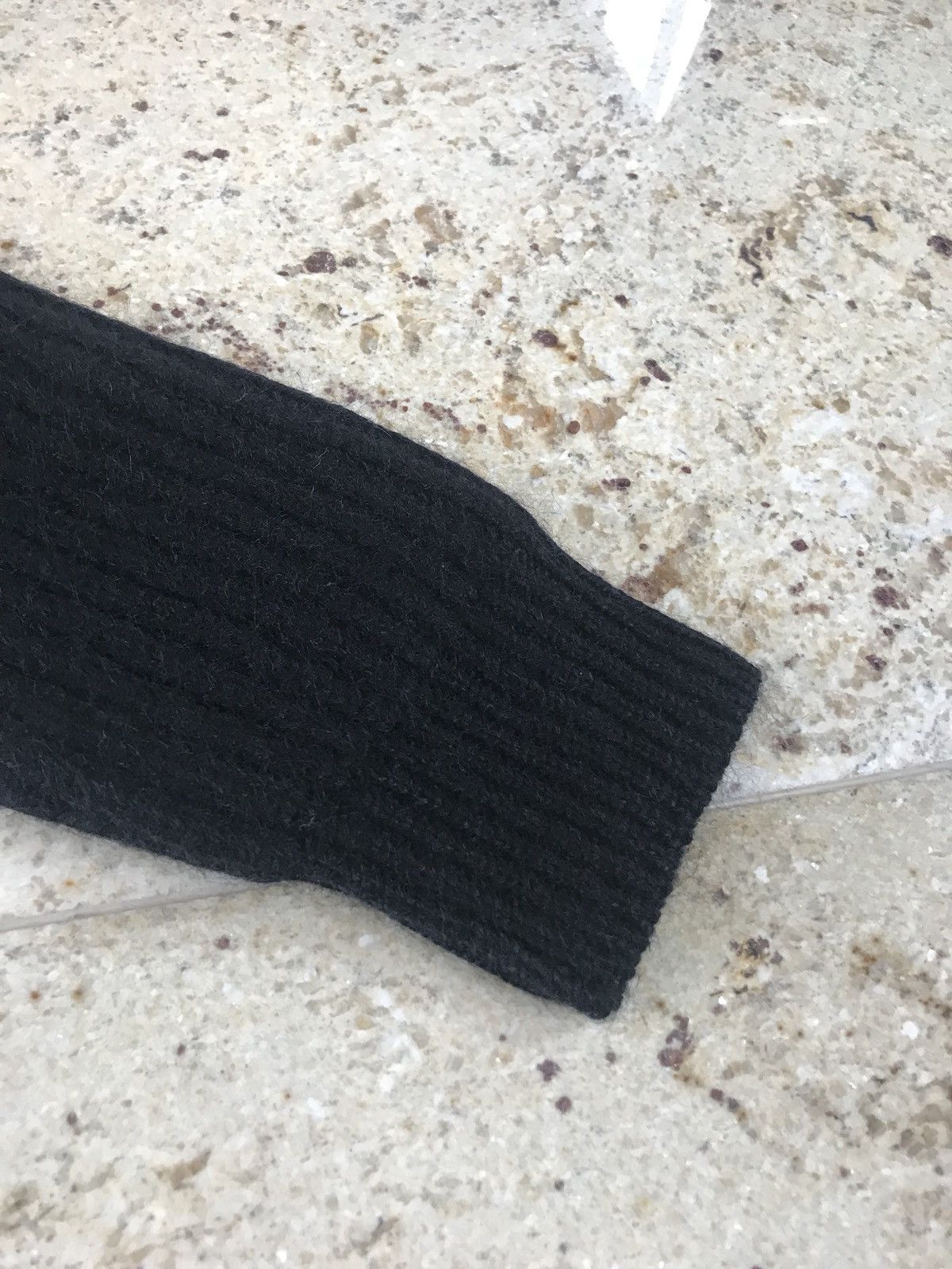 Prada Ribbed Mohair Knitwear in Nero Size US M / EU 48-50 / 2 - 11 Thumbnail