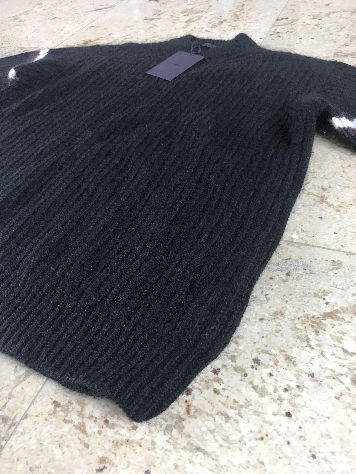 Prada Ribbed Mohair Knitwear in Nero Size US M / EU 48-50 / 2 - 4 Thumbnail