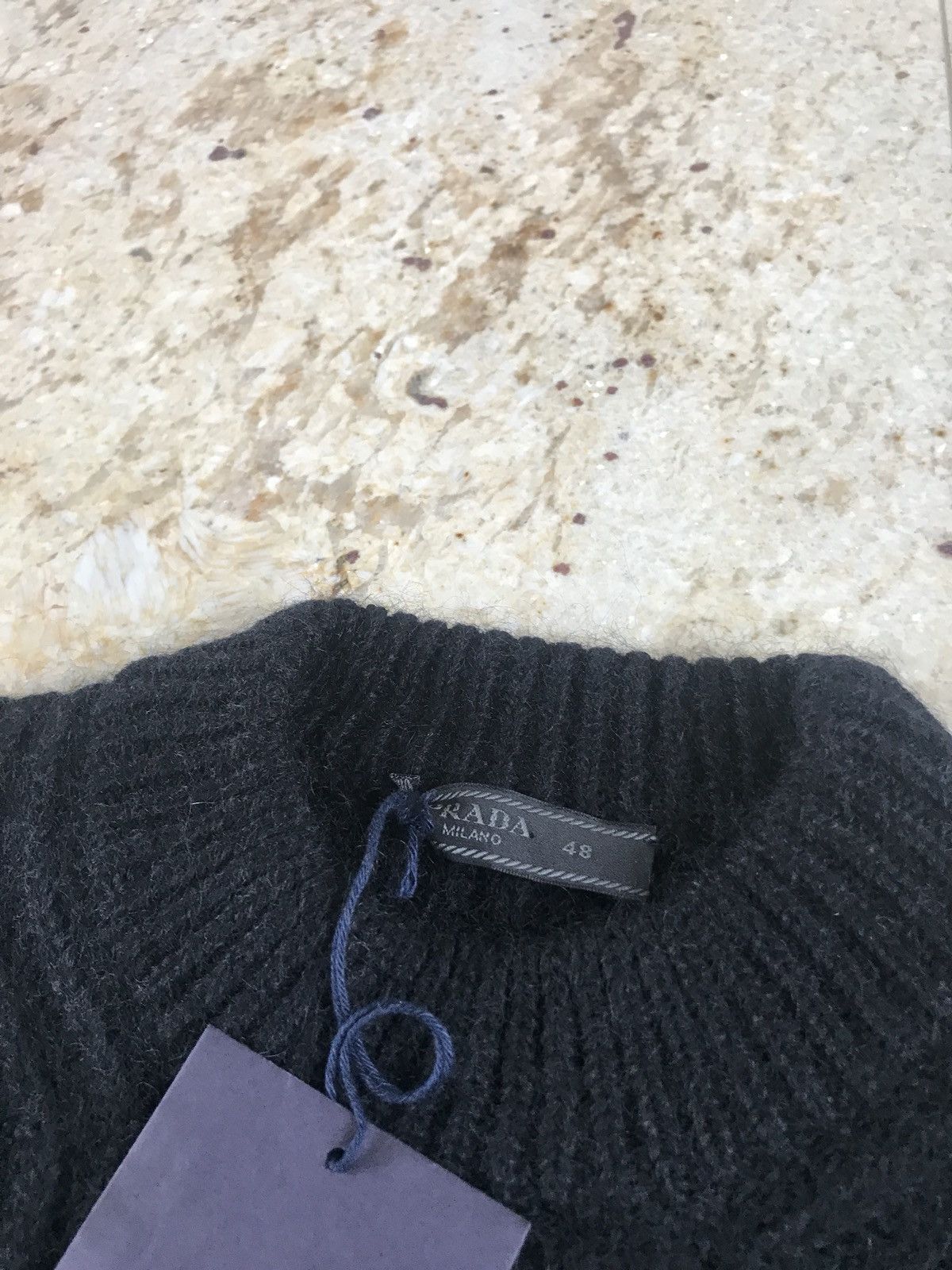 Prada Ribbed Mohair Knitwear in Nero Size US M / EU 48-50 / 2 - 8 Thumbnail