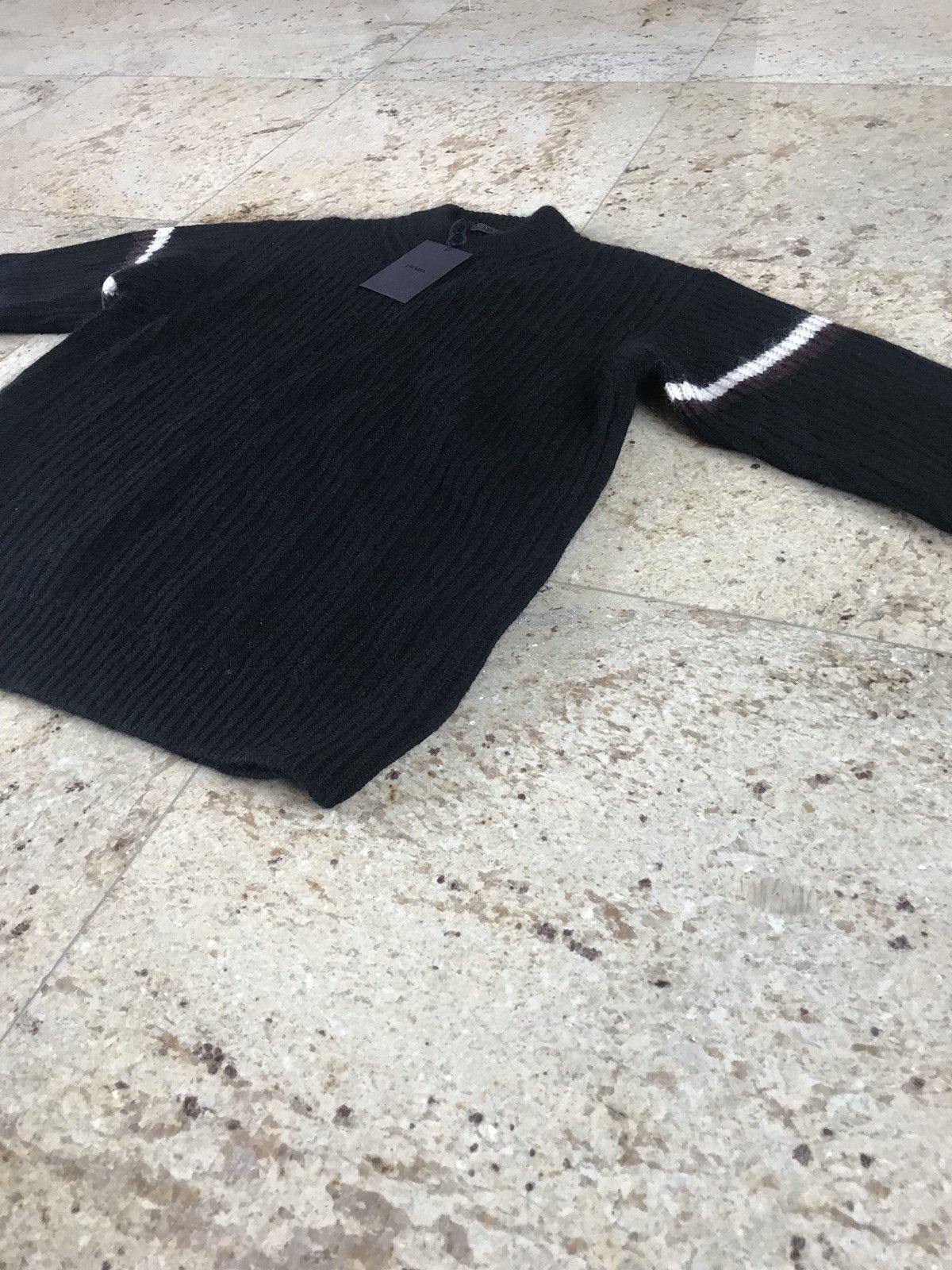 Prada Ribbed Mohair Knitwear in Nero Size US M / EU 48-50 / 2 - 3 Thumbnail