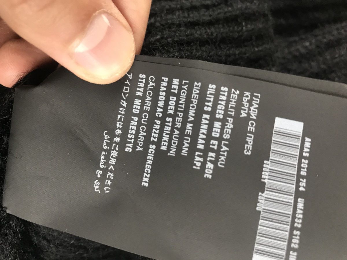 Prada Ribbed Mohair Knitwear in Nero Size US M / EU 48-50 / 2 - 13 Thumbnail