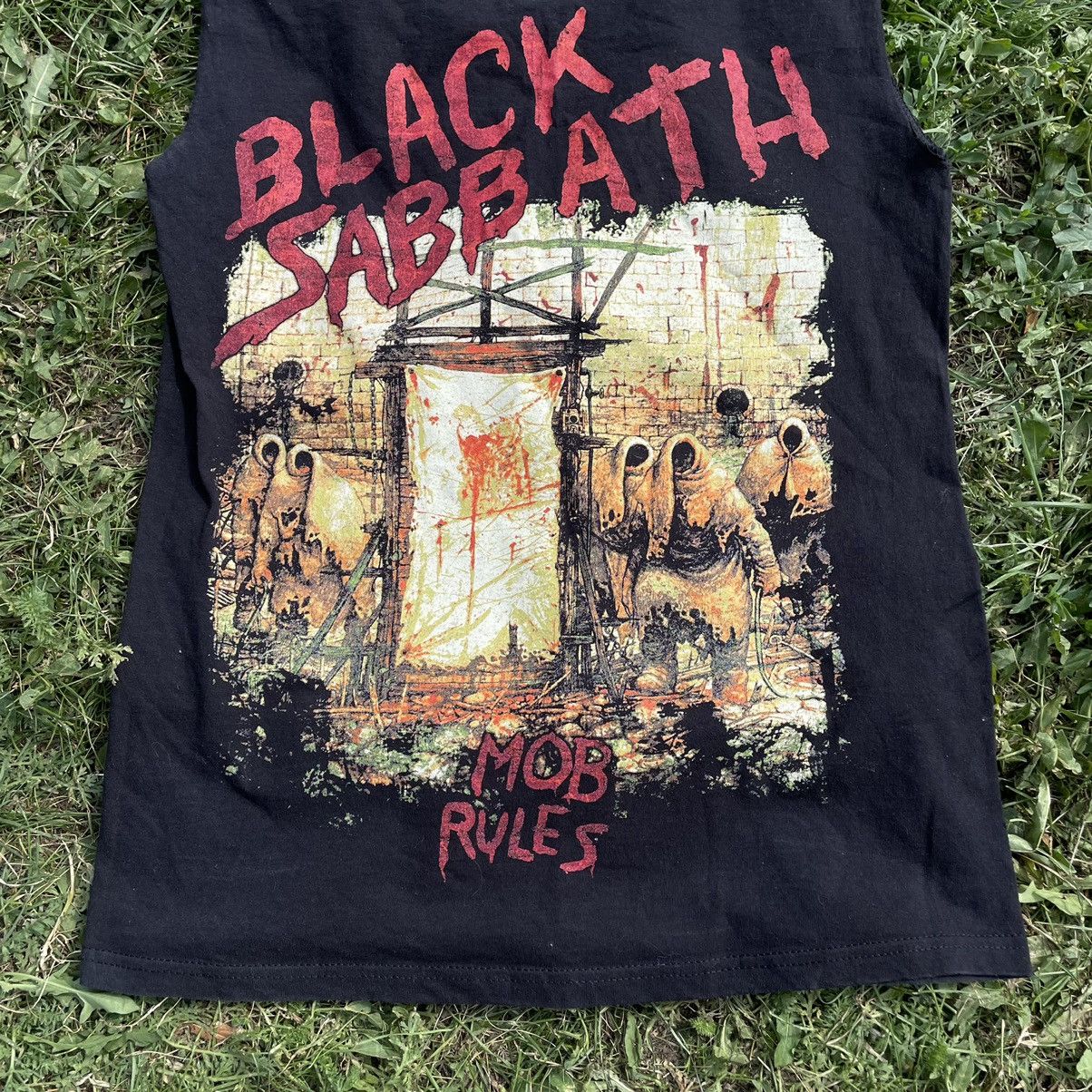 Vintage Y2K Black Sabbath Horror Print Band Rock Streetwear