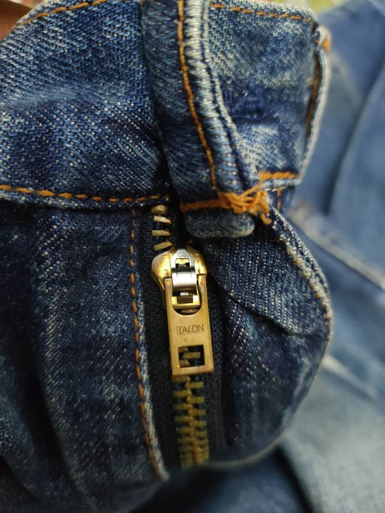 Levi's Vintage Clothing BIG E 90s Vintage Levi's 502 Selvedge Size US 29 - 9 Thumbnail