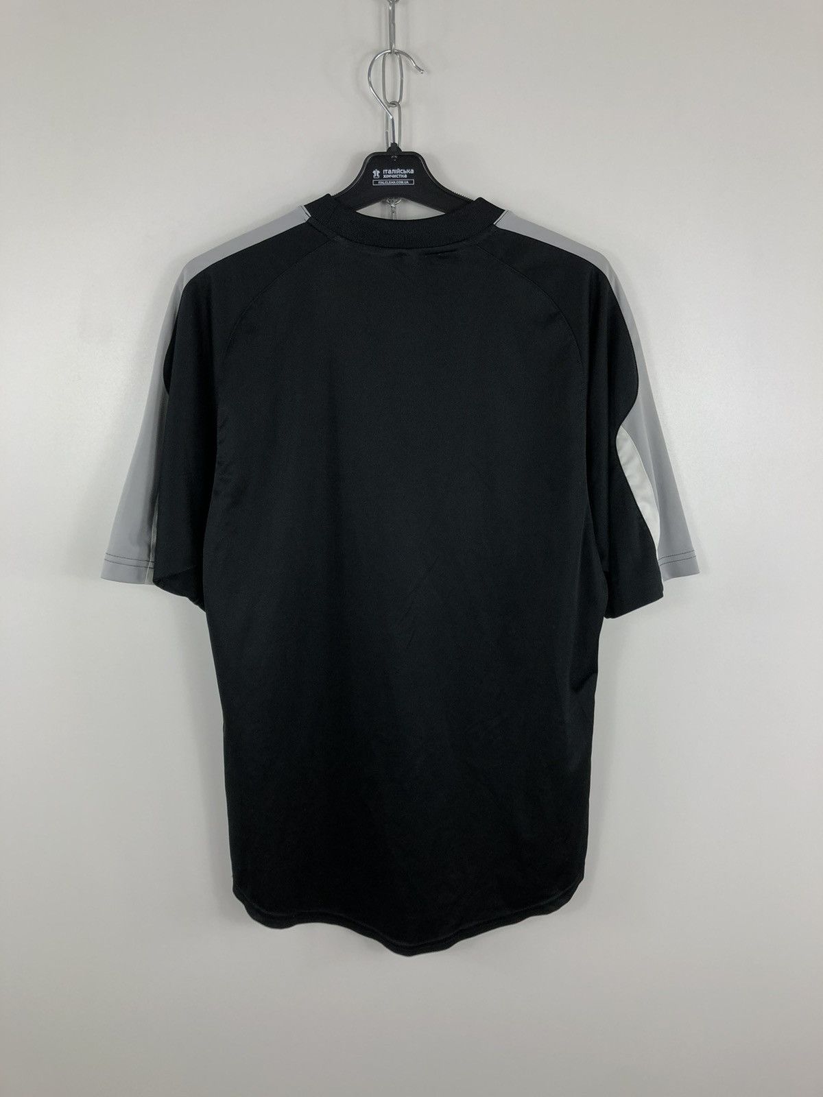 Nike Vintage Nike T-Shirt Centre Logo Swoosh Y2K Black Size S Size US S / EU 44-46 / 1 - 2 Thumbnail