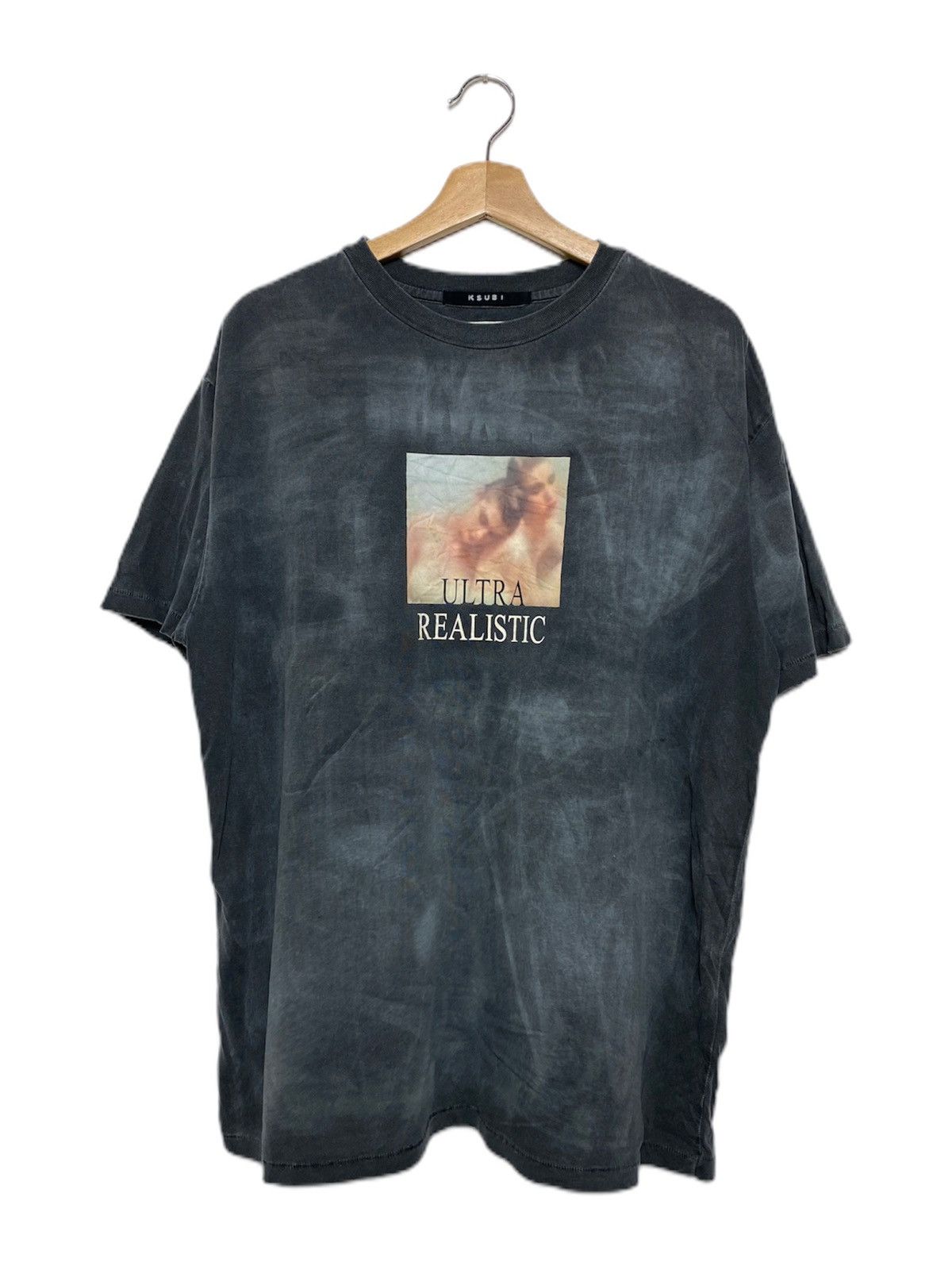 Japanese Brand Ksubi Lesbian Photo Tees Size US M / EU 48-50 / 2 - 1 Thumbnail