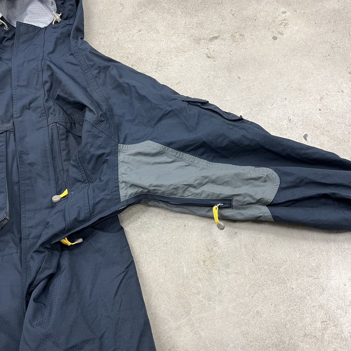 Burton Vintage ripzone snowboard trilogy jacket rare 90s burton Size US XL / EU 56 / 4 - 5 Thumbnail
