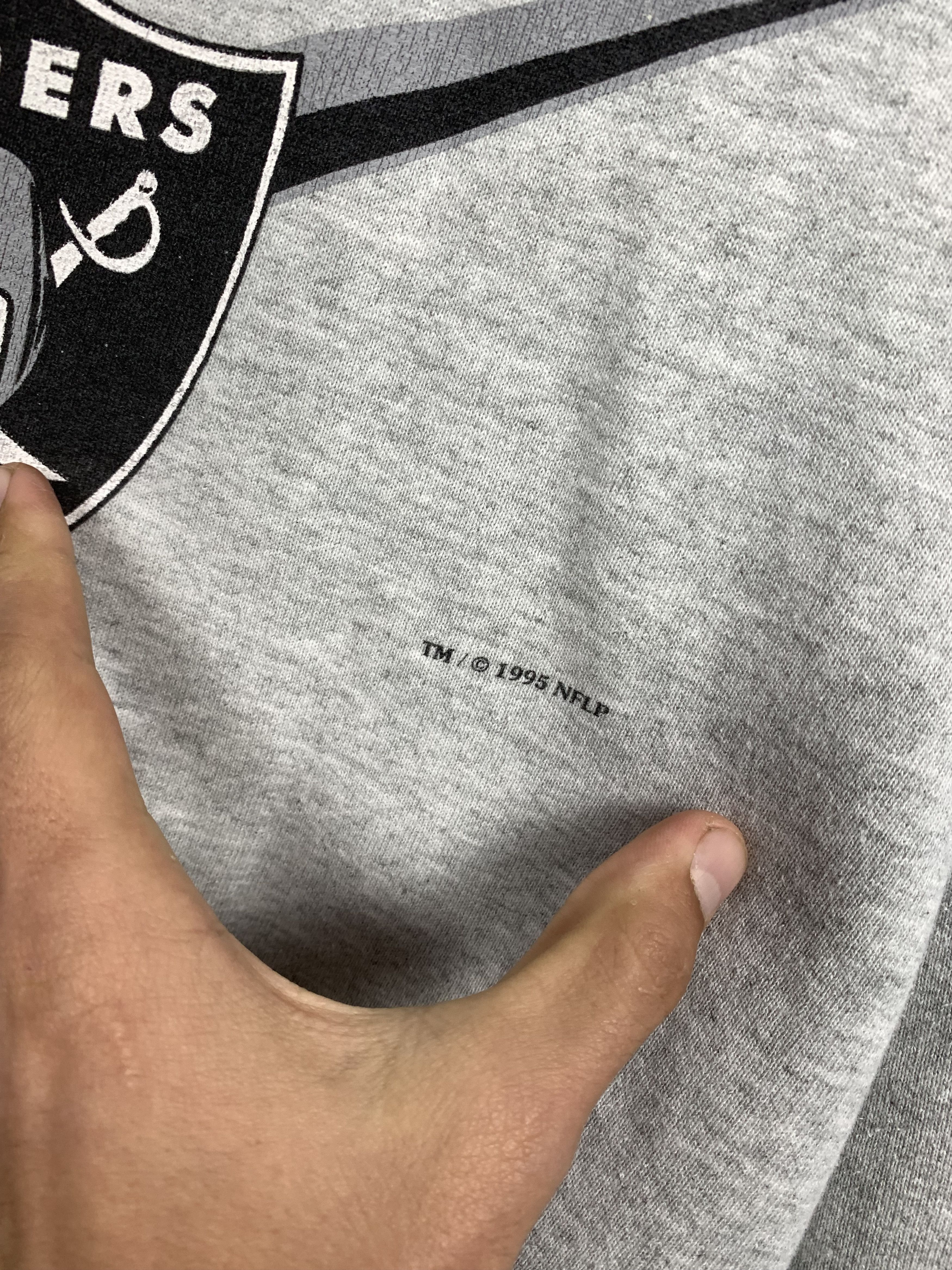 NFL Oakland Raiders 1995 Vintage NFL Mens Sweatshirt Size US XL / EU 56 / 4 - 3 Thumbnail