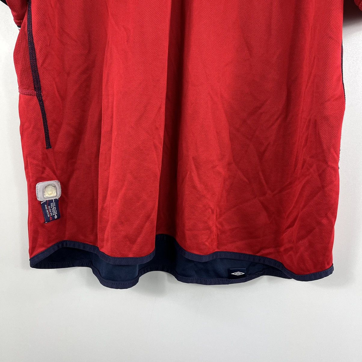 Umbro England Umbro Reversible 2004 Away Jersey T-Shirt Size L Size US XL / EU 56 / 4 - 2 Thumbnail