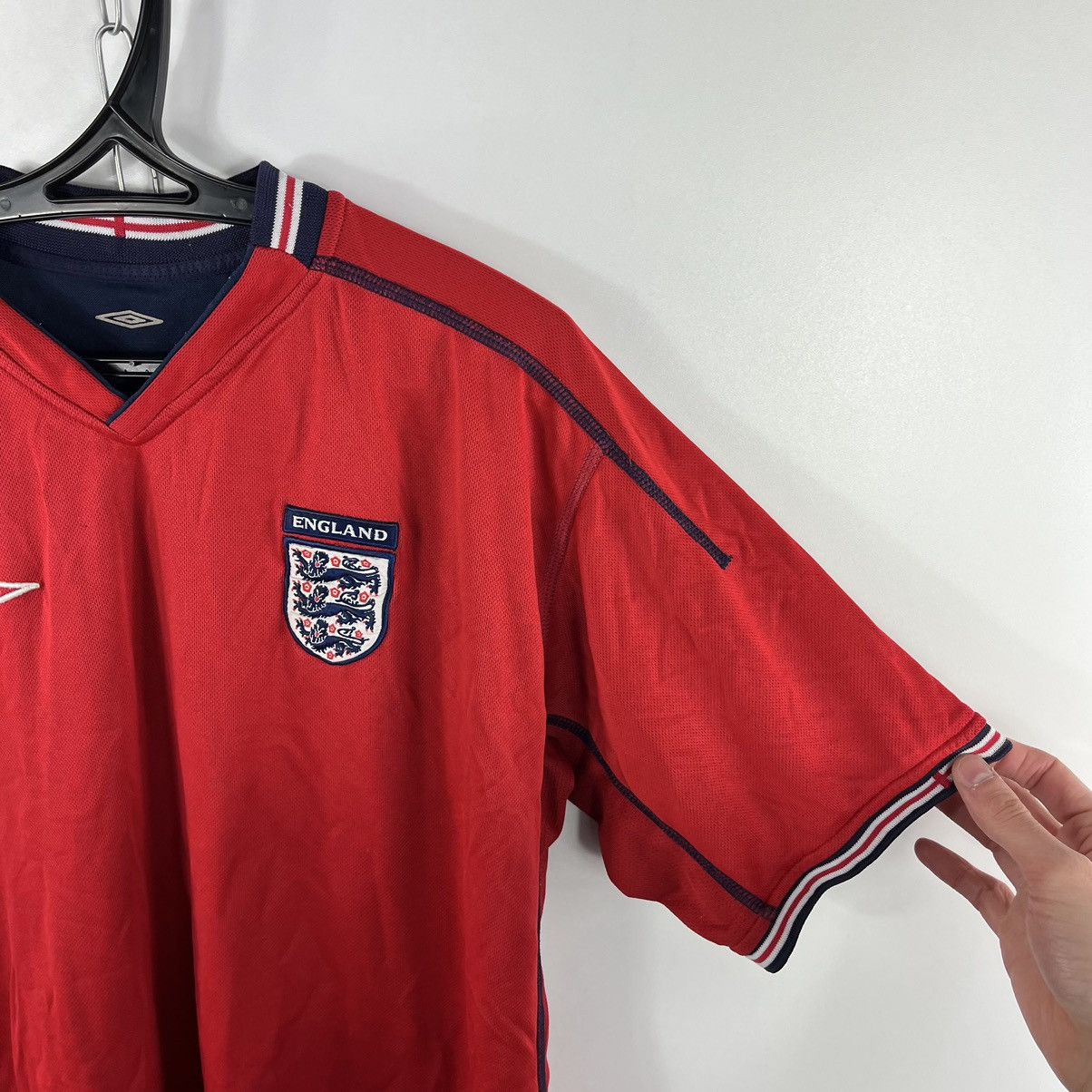 Umbro England Umbro Reversible 2004 Away Jersey T-Shirt Size L Size US XL / EU 56 / 4 - 4 Thumbnail