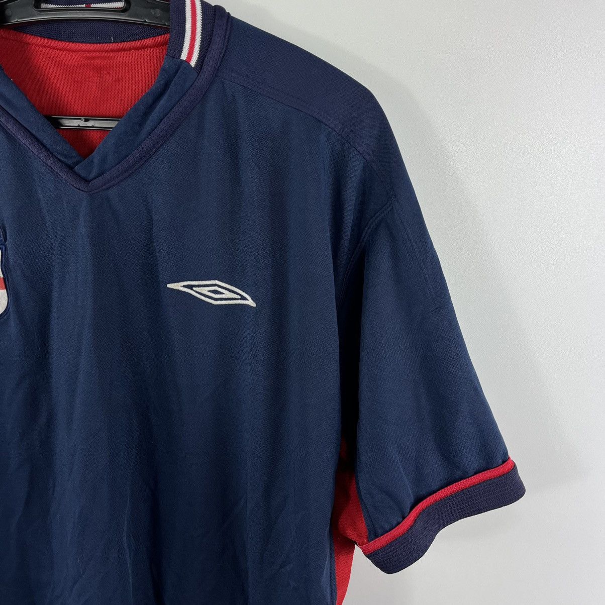 Umbro England Umbro Reversible 2004 Away Jersey T-Shirt Size L Size US XL / EU 56 / 4 - 9 Thumbnail