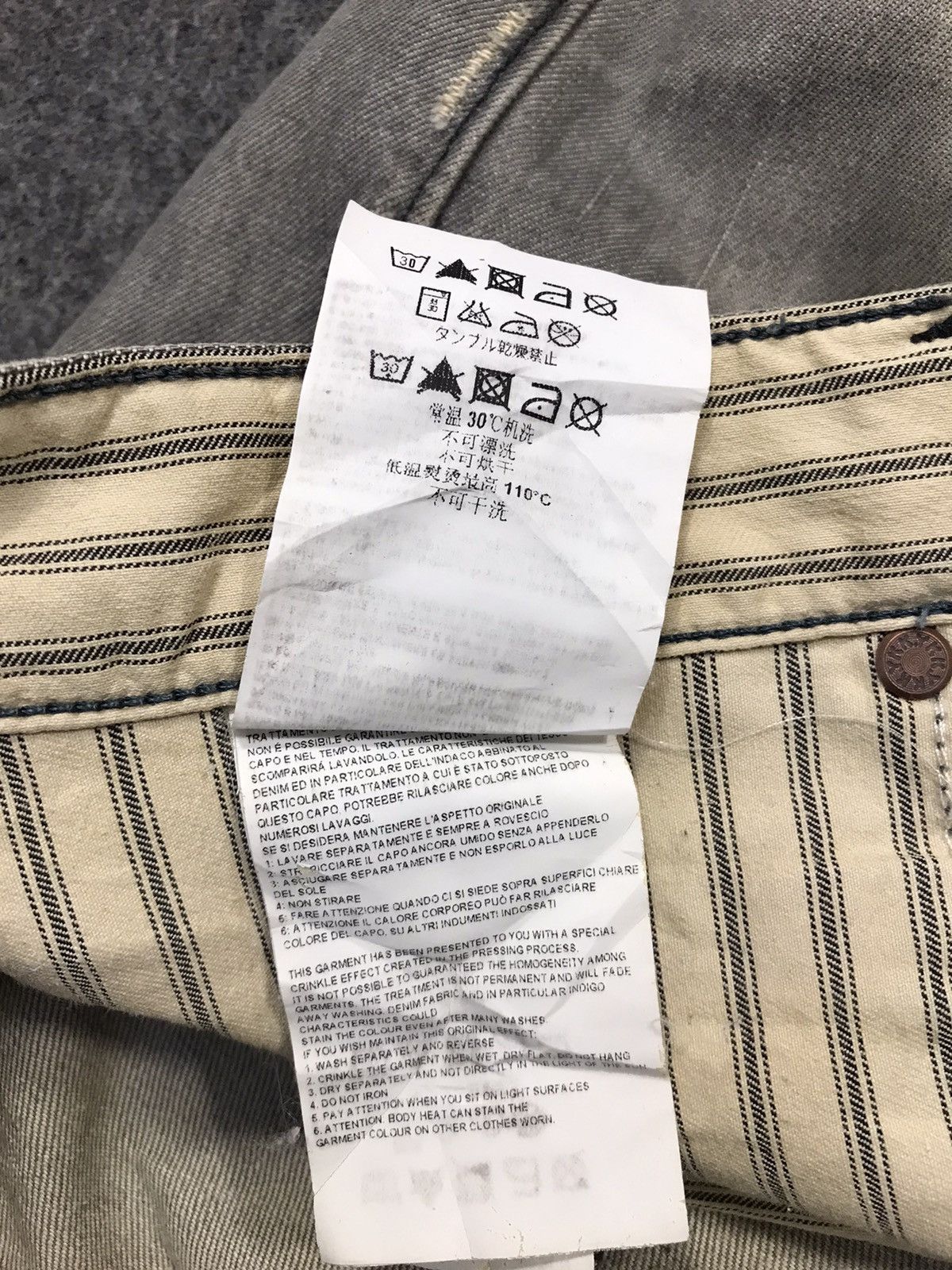 Replay Vintage Replay Distressed Jeans Zipper Style Size US 33 - 18 Thumbnail