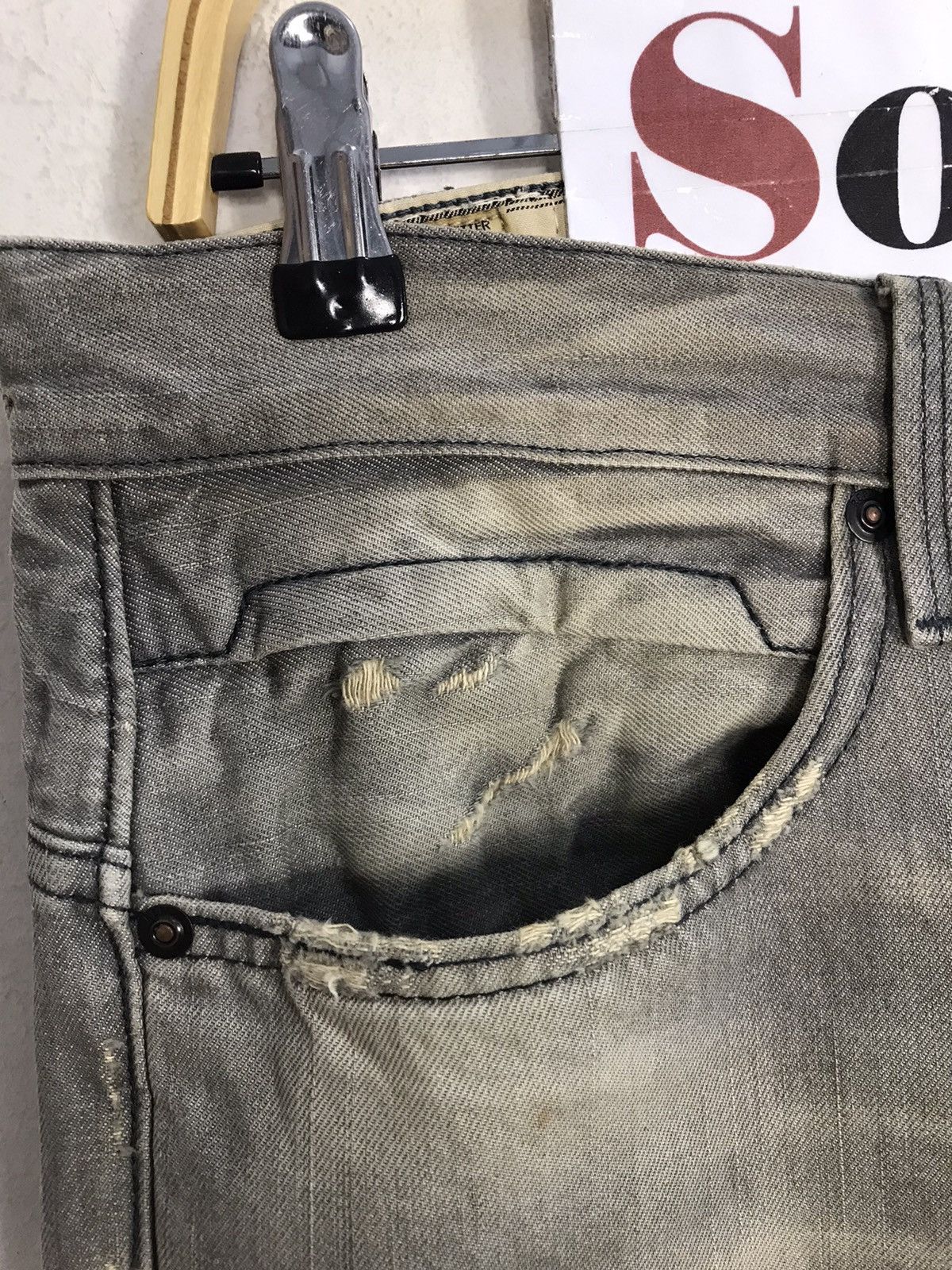 Replay Vintage Replay Distressed Jeans Zipper Style Size US 33 - 8 Thumbnail