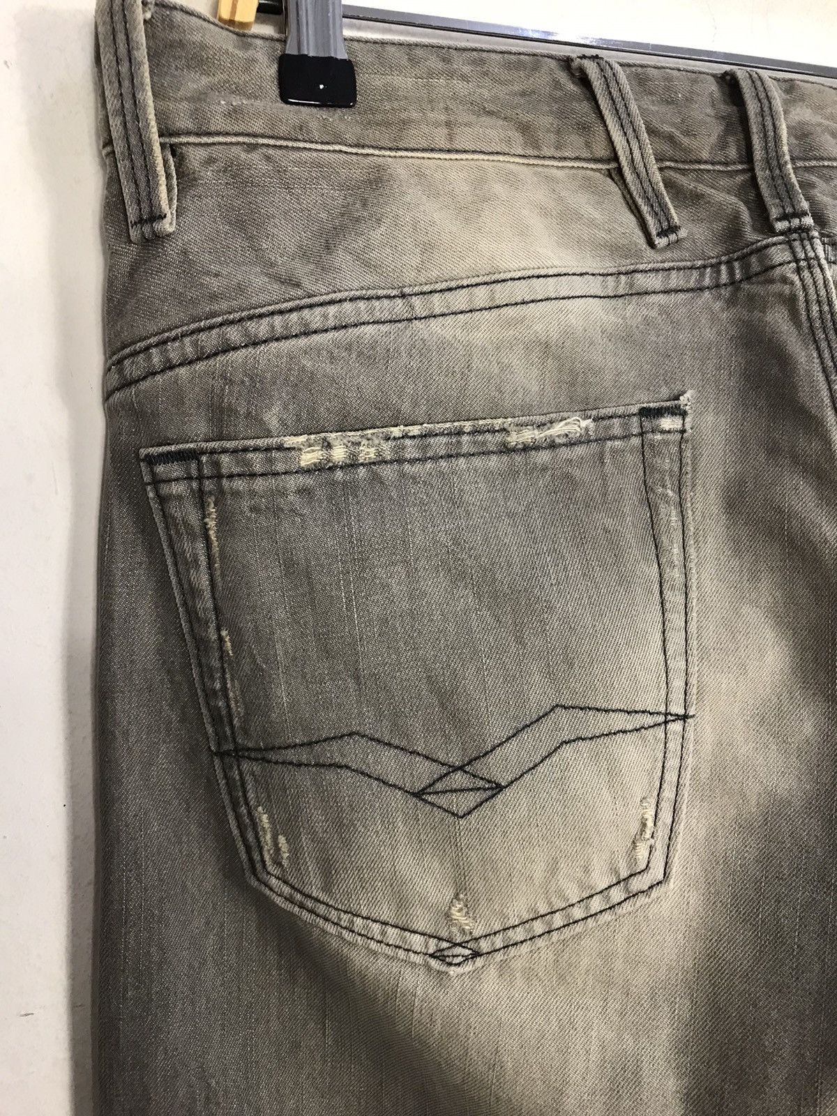 Replay Vintage Replay Distressed Jeans Zipper Style Size US 33 - 13 Thumbnail