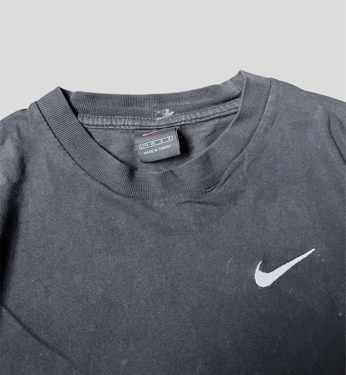 Nike Nike Faded Black T-Shirt Vintage Size US S / EU 44-46 / 1 - 3 Thumbnail
