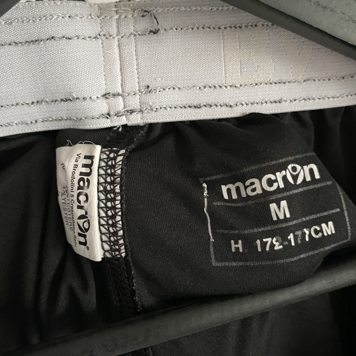 Macron 2015 2016 Bolton Wanderers Macron Black Away Soccer Shorts Size US 34 / EU 50 - 3 Thumbnail