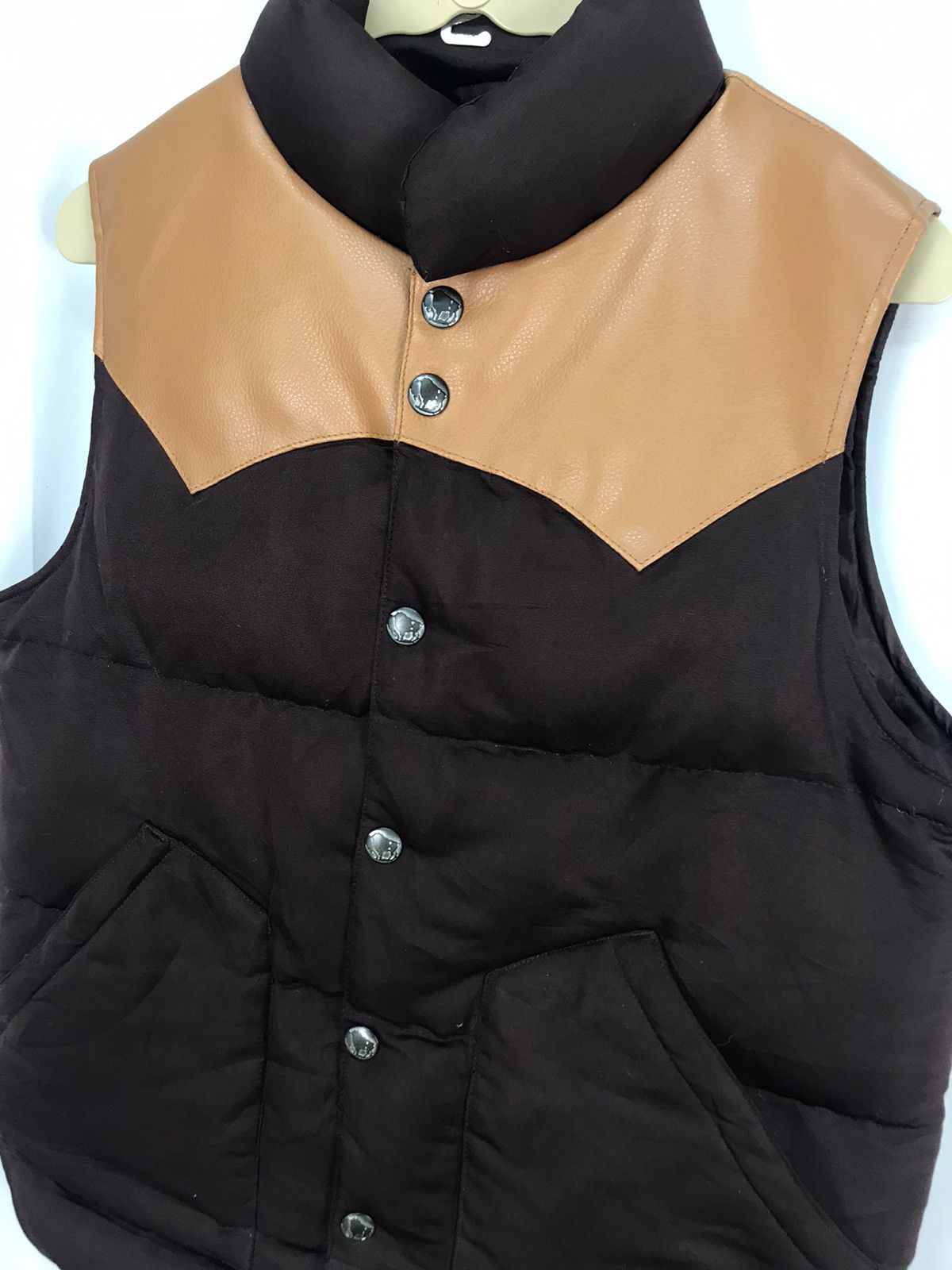 Japanese Brand × Vintage Climb custom made sleeveless snap button puffer jacket Size US M / EU 48-50 / 2 - 3 Thumbnail