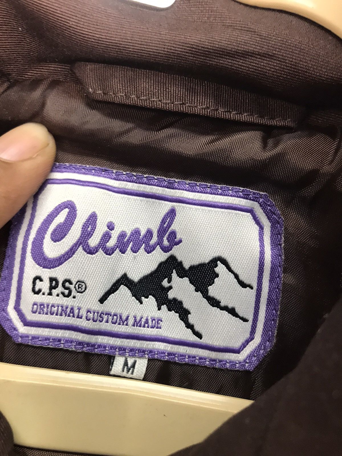 Japanese Brand × Vintage Climb custom made sleeveless snap button puffer jacket Size US M / EU 48-50 / 2 - 5 Thumbnail