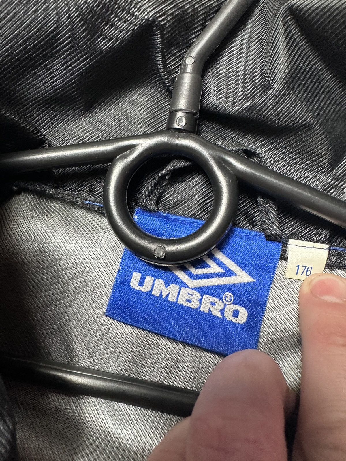 Umbro × Vintage Vintage Umbro Ajax soccer jacket logo size S Size US S / EU 44-46 / 1 - 5 Thumbnail