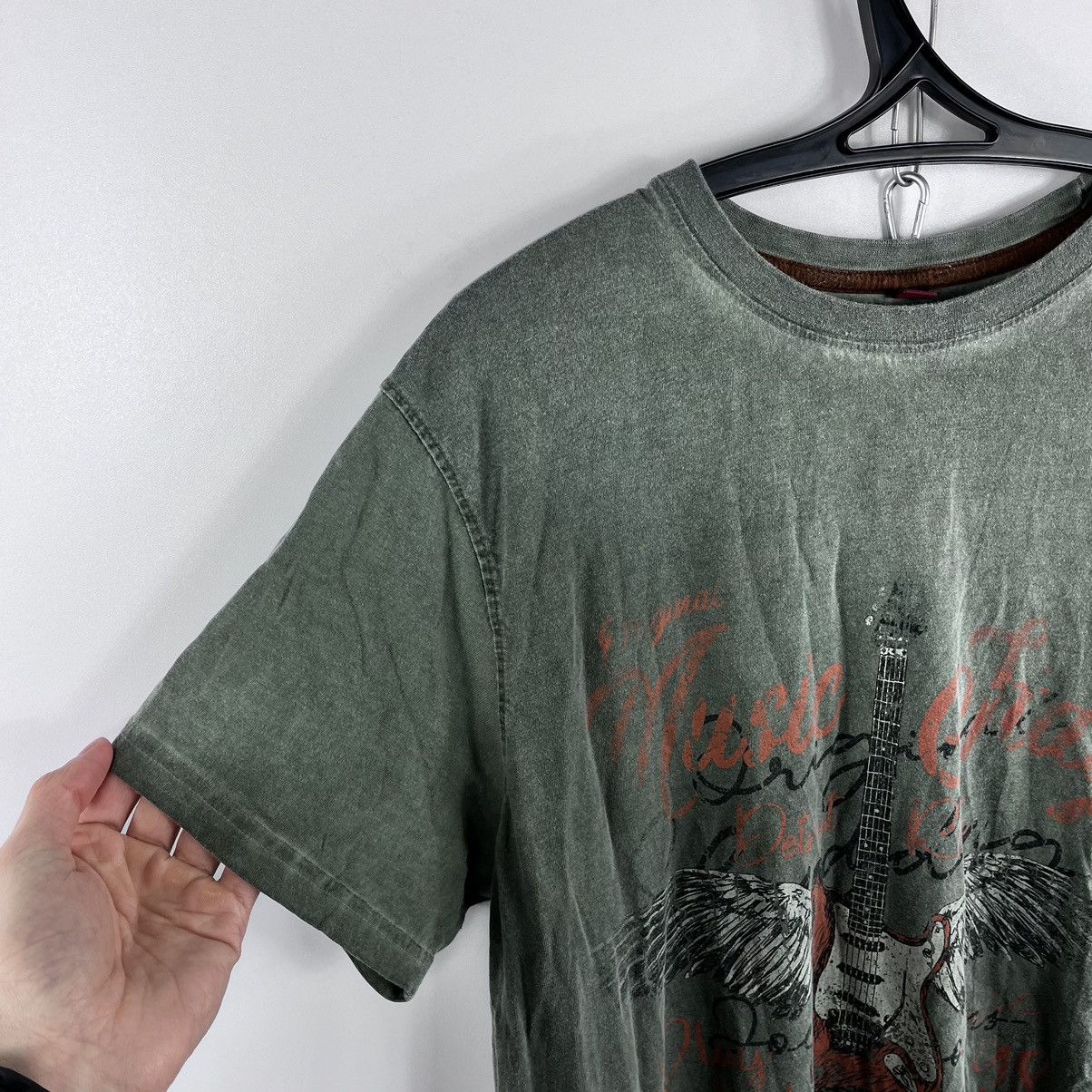 Band Tees × Vintage Vintage Joe Browns T-Shirt Faded Style Guitar Big Logo Sz XL Size US XL / EU 56 / 4 - 3 Thumbnail