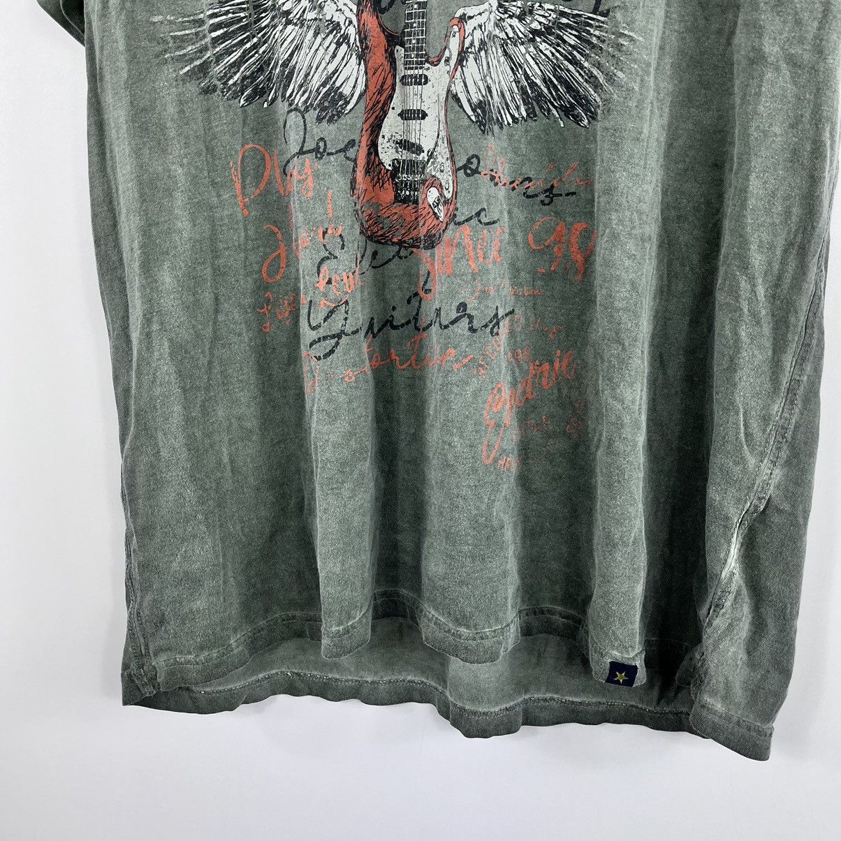Band Tees × Vintage Vintage Joe Browns T-Shirt Faded Style Guitar Big Logo Sz XL Size US XL / EU 56 / 4 - 2 Thumbnail