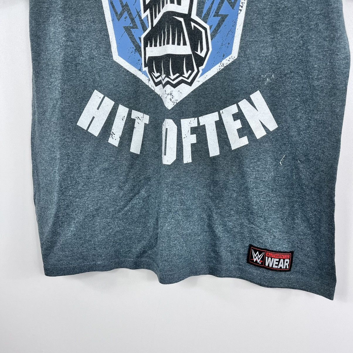 Vintage × WWE WWE T-Shirt Roman Reigns Hit Hard Hit Often Big Logo Size M Size US M / EU 48-50 / 2 - 3 Thumbnail