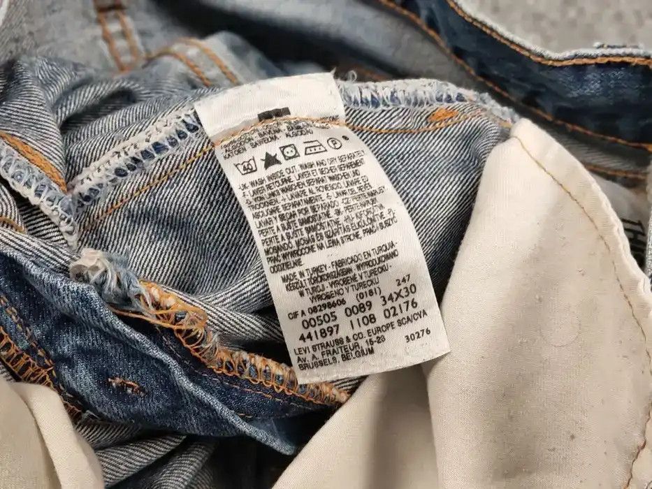 Levi's Vintage 90s Levis 505 Limited Edition Distressed Denim Jeans Size US 34 / EU 50 - 10 Thumbnail