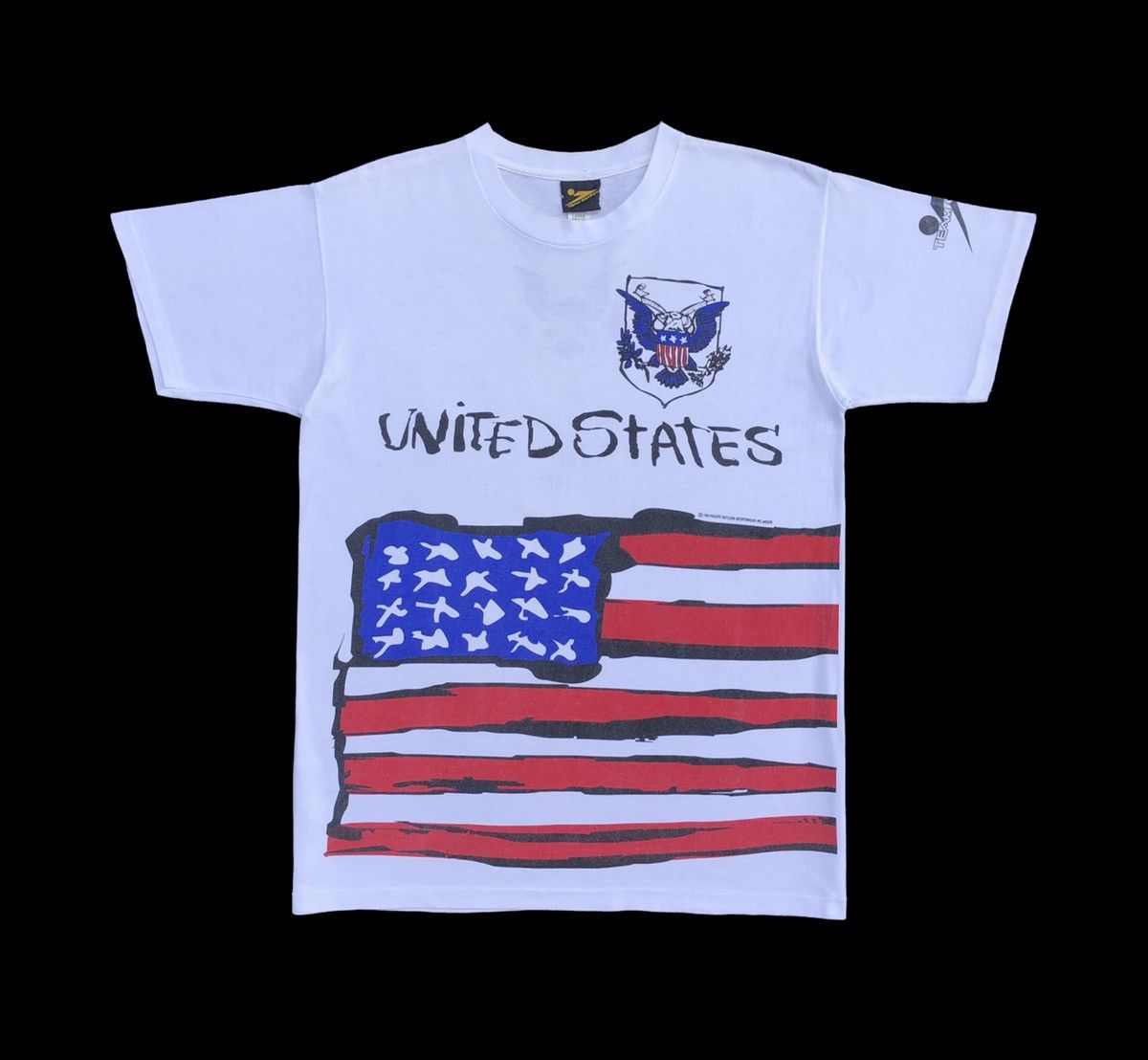 Vintage Vintage 90s USA Flag Logo Team Gear T- Shirt Size US L / EU 52-54 / 3 - 7 Thumbnail