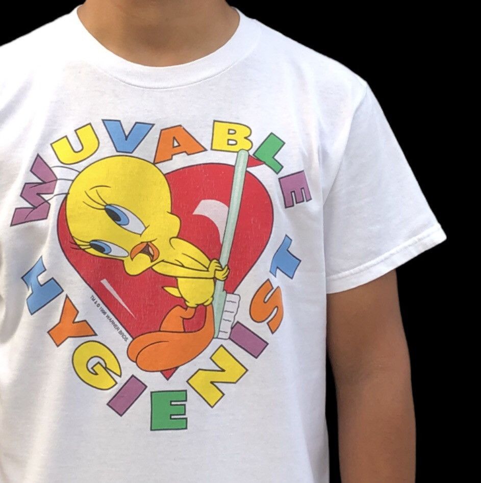 Vintage Vintage 1996 Looney Tunes Wuvable Hygienist T shirt Size US L / EU 52-54 / 3 - 4 Thumbnail